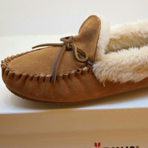 minnetonka womens slipper